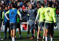 خبايا الميركاتو ريال مدريد رفض رحيل 8 من نجومه على رأسهم كروس وفاران