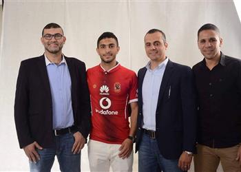 وافد الأهلي الجديد ي شارك في المران الصباحي