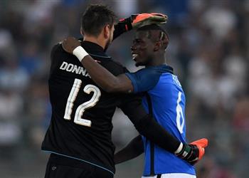 سوشيال_بطولات بوجبا يساند دوناروما بعد هجوم الجماهير عليه