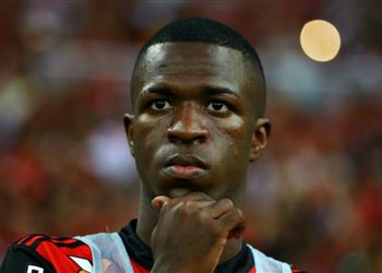 تصريحات وكيل فينيوس اللاعب اختار ريال مدريد رغم عرض برشلونة الأكبر