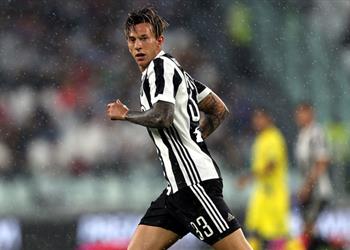 بيرنارديسكي يغيب عن مواجهة برشلونة غد ا