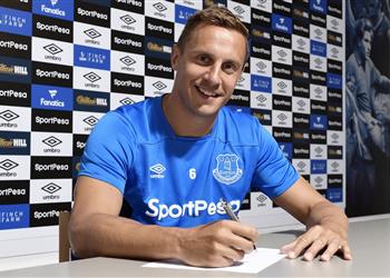 أخبار إيفرتون يجدد عقد قائده حتى 2019