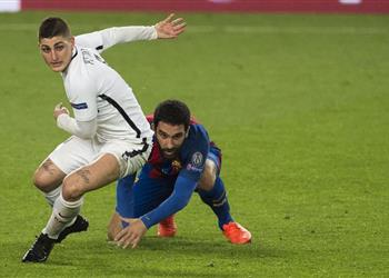 سوشيال_بطولات فيراتي يلمح إلى انتقال وشيك لبرشلونة عن طريق جرس فندق