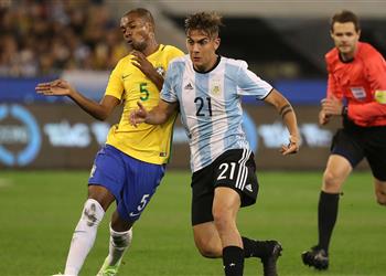 تصريحات بيليه لا أرى أن ديبالا وريثا لمارادونا ولا يستحق هذا الثناء