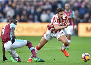 م حترفين موقع إنجليزي رمضان صبحي يثبت لهيوز بأنه يستحق اللعب أساسيا