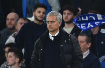 مؤتمر مورينيو مستاء من الأخطاء وتشيلسي استغل المرتدات وأعتذر لجمهور مانشستر يونايتد ويؤكد إصابة بيلي