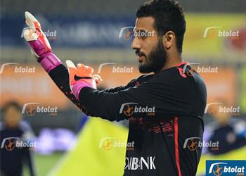 الشناوي ينهي مشادة كلامية بين لاعبي أسوان وجماهير الزمالك