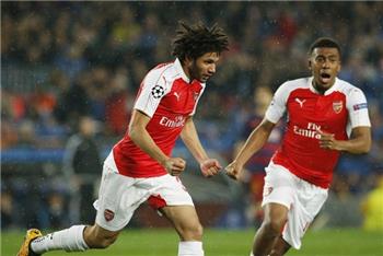 م حترفين صحيفة إنجليزية فينجر محظوظا لصعود مصر على حساب نيجيريا لأمم أفريقيا