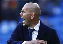 زيدان لا يستبعد التعاقد مع نجم برشلونة السابق ولكن