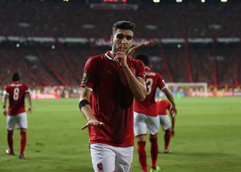 كيف استقبلت الجماهير المغربية وليد أزارو في المران الأول للأهلي