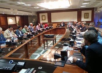 انطلاق اجتماع لجنة الأندية مع اتحاد الكرة