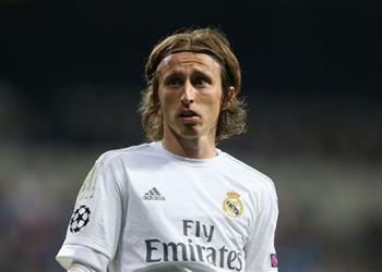 مودريتش ينصح زميله في ريال مدريد بالرحيل