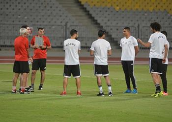 خماسي الأهلي ينتظم في تدريبات المنتخب