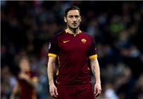 تصريحات توتي يعلق على كلام زوجته ويصرح ليس لدي مشاكل مع سباليتي وبالوتا