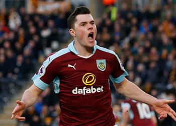 تقارير الميركاتو إيفرتون يضع مدافع بيرنلي كين على قائمة أولوياته الصيفية