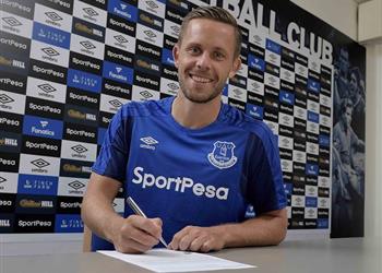 إيفرتون يتعاقد رسمي ا مع سيجوردسون