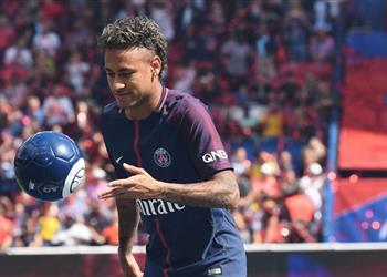 رئيس ليون ي حذر من عواقب صفقة نيمار