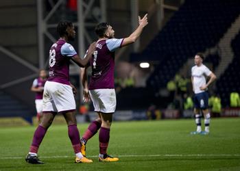 أحمد المحمدي ي شارك في فوز أستون فيلا على بريستون بالشامبيونشيب