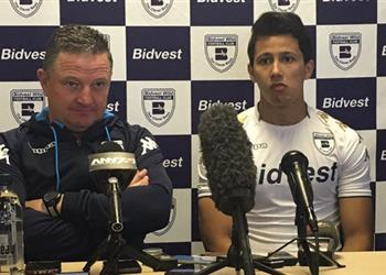 عمرو جمال أساسي ا مع بيدفيست في نصف نهائي كأس جنوب إفريقيا