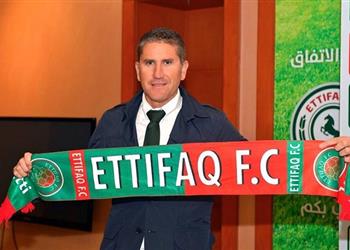 مدرب الأهلي الأسبق عبر تويتر يالا الاتفاق