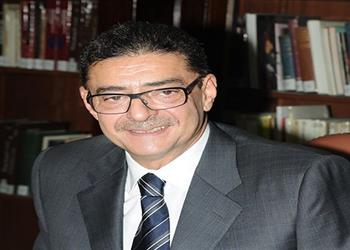 محمود طاهر يصل تونس لرئاسة بعثة الأهلي