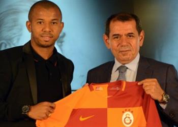 ميركاتو الصيف رسمي ا ماريانو ينتقل من إشبيلية إلى جالطة سراي