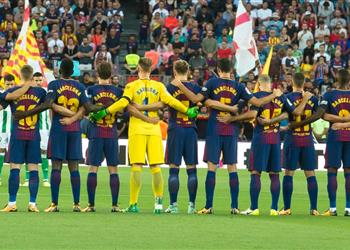 برشلونة يتعاطف مع ضحايا الهجمات الإرهابية