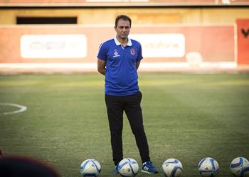 مدرب الأهلي المفاوضات مع مدافع منتخب سوريا مستمرة وعقوبات على اللاعبين في هذه الحالة