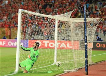 مدرب حراس المنتخب يساند إكرامي