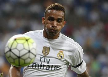 تقارير الميركاتو ريال مدريد لا ينوي شراء لاعب جديد لخلافة دانيلو