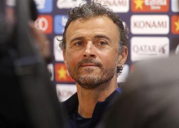 مؤتمر إنريكي نيمار جاهز لمواجهة الغد وهو أكثر من يتعرض للضرب يعلق على تصريح الحدادي والجفاف التهديفي لسواريز ويوضح موقف فيدال