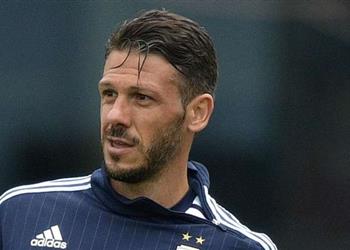 تصريحات المدافع ديميكيليس ي نهي مسيرته في مالاجا ويعلن الاعتزال