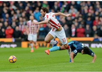 م حترفين ستوك سينتينال رمضان كوكتيل من القوة والمهارة والثقة وجعل مدافعي بورو يشعرون بالحرج