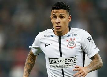 برشلونة ينضم للصراع على نجم كورنثيانز