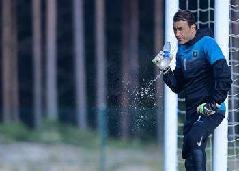 الحضري وفتحي يصلان القاهرة للانضمام لمعسكر المنتخب