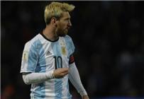 تصريحات مدرب الأرجنتين ميسي يشعر بالقلق حول إصابته وعليه أن يحافظ على نفسه