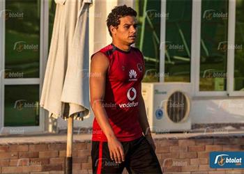 سعد وهاني ينتظمان في تدريبات الأهلي ببرج العرب