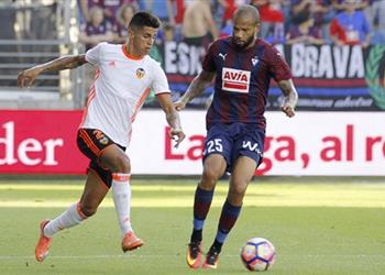 تصريحات مدرب فالنسيا يرد على اهتمام برشلونة بضم كانسيلو ويصرح ليس للبيع