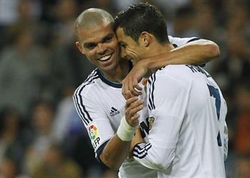 بيبي يدعو رونالدو للانضمام إلى بشكتاش