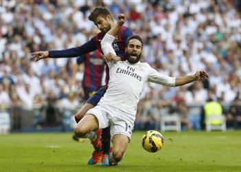 تصريحات بيكيه يعلق على هتافات لاعبي وجماهير ريال مدريد المسيئة له