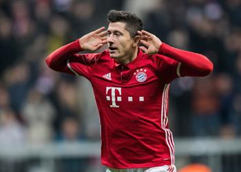 ليفاندوفيسكي يثير الشكوك حول مستقبله