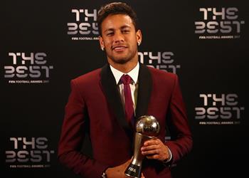 نيمار يكشف تفاصيل لقائه بميسي وبارتوميو