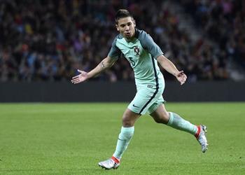 خبايا الميركاتو ظهير بوروسيا دورتموند يؤكد رفضه لعرض برشلونة في الصيف