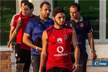 الفحص الطبي يحسم مشاركة نيدفيد في مران الأهلي اليوم