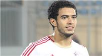عمر جابر يحضر مباراة الزمالك والمحلة من المدرجات
