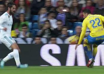 راديو ماركا لمسة يد على مدافع بالماس أمام ريال مدريد ولكن