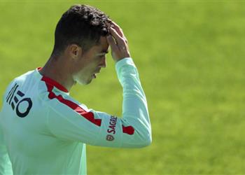 إصابة رونالدو تثير القلق في منتخب البرتغال