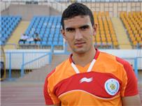 بالصور عواد الإسماعيلي يقوم بلفتة طيبة مع ناشئين النادي