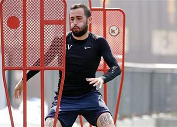 سوشيال_بطولات فيدال ي بشر جماهير برشلونة قبل نهائي الكأس