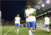 كوبا_بطولات شكوك حول مشاركة كاكا وفابينيو